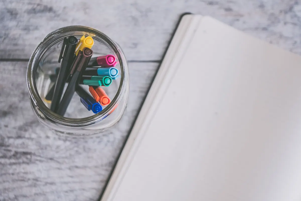 How to Build a Travel Writing Kit: Fountain Pen, Ink and Paper Essentials